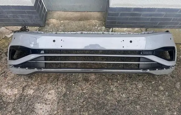 Volkswagen PASSAT B8 Front bumper 3G0807221F