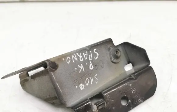 Renault Zoe Fender mounting bracket 620425323r