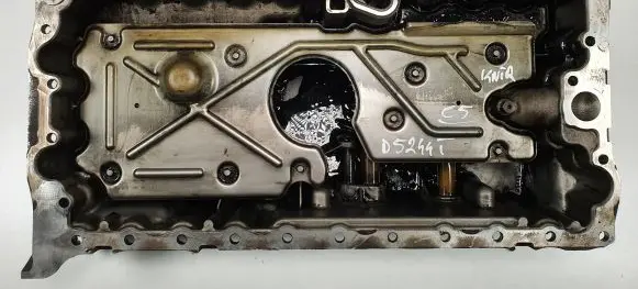 Volvo V70 Oil sump 30713677-A