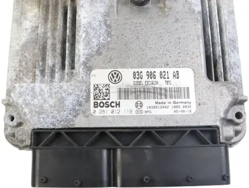 Volkswagen PASSAT B6 Engine control unit/module 03G906021AB 1039S12042 0281012119