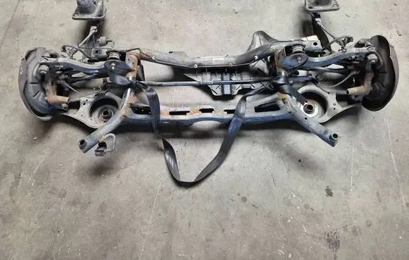 Volkswagen Golf VI Rear subframe 1K0500049QQ 214233228 2150013AD