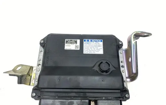 Toyota Prius+ (ZVW40) Engine control unit/module 8966147850