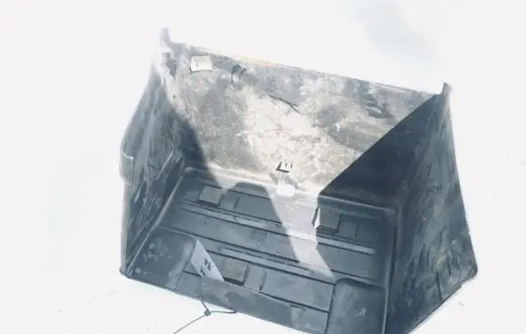 Saab 9-5 Battery box tray 5104187