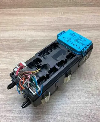 Volvo S40, V40 Fuse box set 30807016 30807050