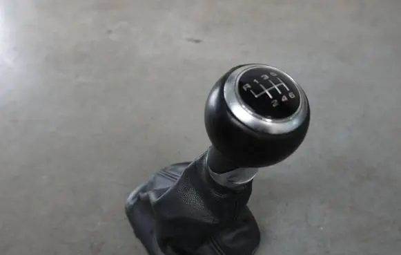 Audi A1 Gear lever shifter trim leather/knob 8P0863279A