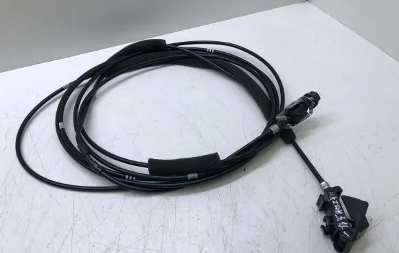 Mazda 3 III Fuel cap flap release cable 