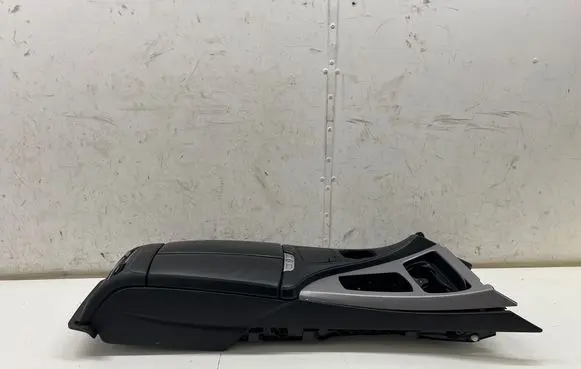 BMW 6 F06 Gran coupe Armrest