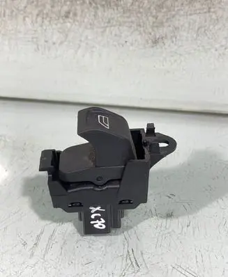 Volvo XC70 Electric window control switch 30773273