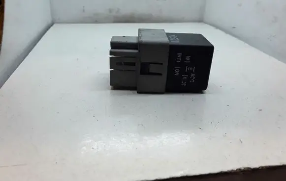 Mitsubishi Space Star Other relay MB953394 PA6GF30