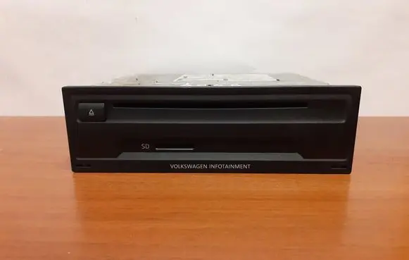 Volkswagen Golf VII CD/DVD changer 5G0035819 4046