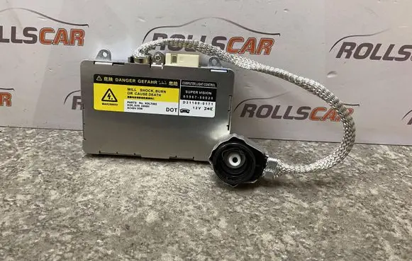 Toyota Avensis T270 Xenon control unit/module 8596750020 D311000171