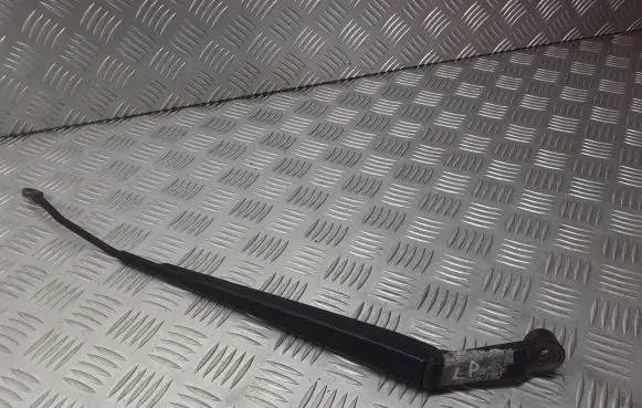 Toyota Avensis T250 Front wiper blade arm