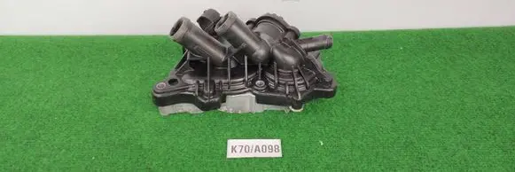 Volkswagen Golf VII Water pump 04E121042A