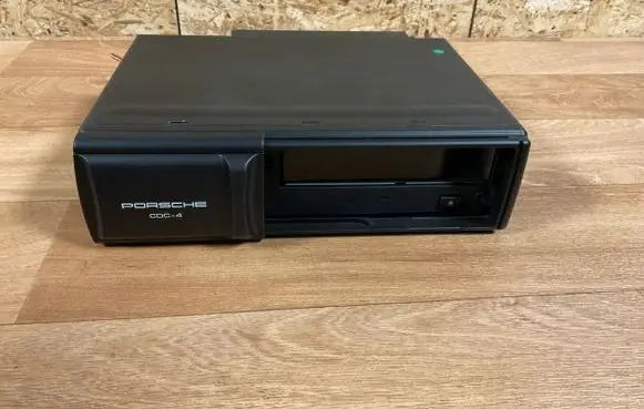 Porsche Cayenne (9PA) CD/DVD changer 99764514003 E2226598 7L5035111D