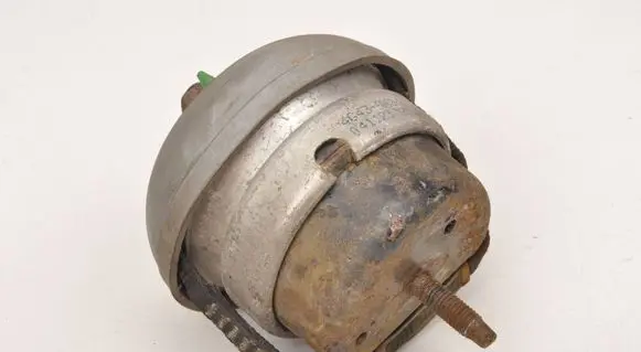 Aston Martin DB9 Engine mount vacuum valve 4G43-6068-BC