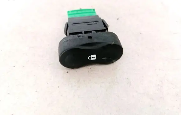 Dacia Sandero Central locking switch button 870250