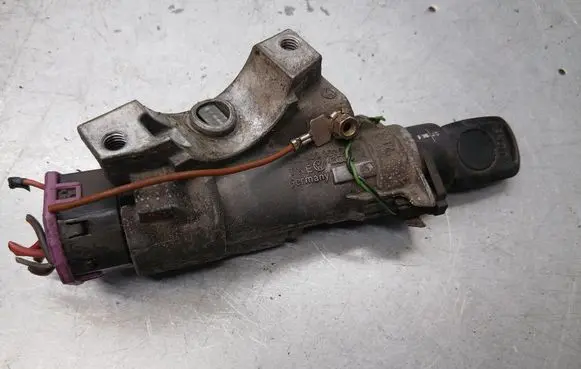 Skoda Octavia Mk1 (1U) Ignition lock 4B0905351C