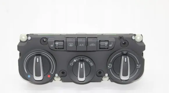 Audi Q3 8U Climate control unit 8U0820047G