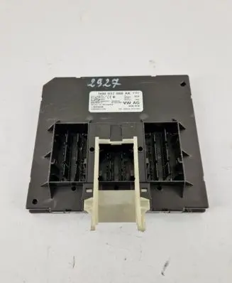 Volkswagen PASSAT B8 Comfort/convenience module 5Q0937086AK