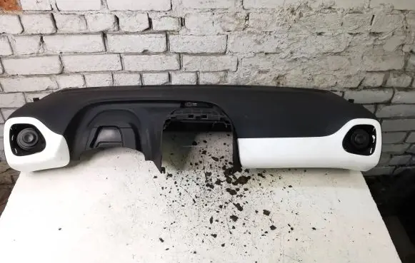 Peugeot 108 Dashboard 559500H020 XFX861