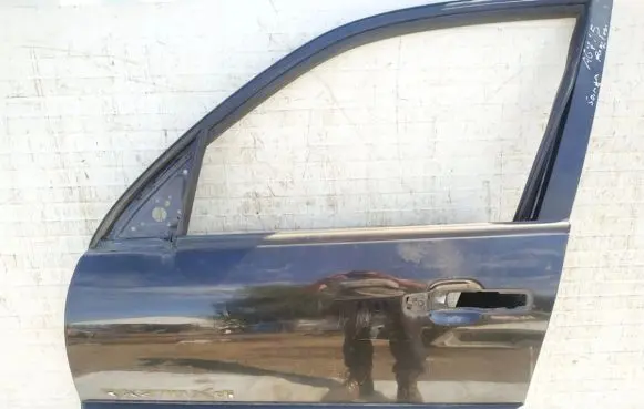 SsangYong Rexton Front door juodos