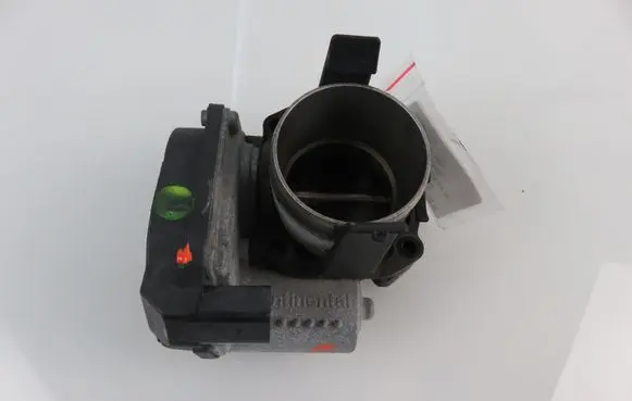 Volkswagen PASSAT B7 Throttle body valve 03C133062S