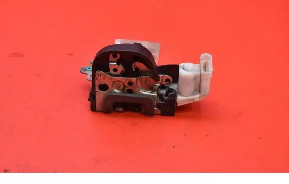 Alfa Romeo GTV Front door lock