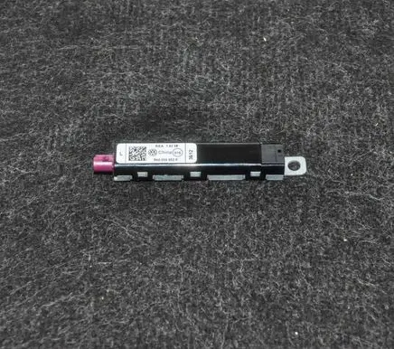 Volkswagen Tiguan Aerial antenna amplifier 5N0035552P