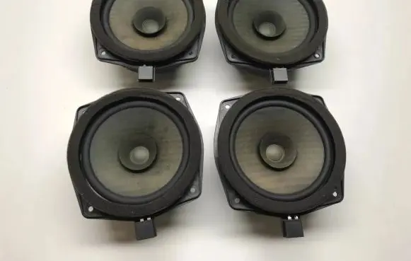 Hyundai Tucson JM Front door speaker 963302E000