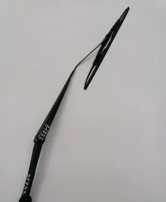 Subaru Impreza II Front wiper blade arm 39404LA