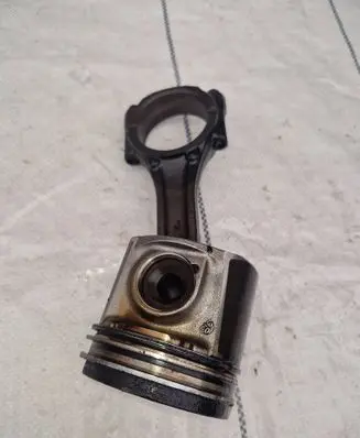 Fiat Ducato Piston with connecting rod