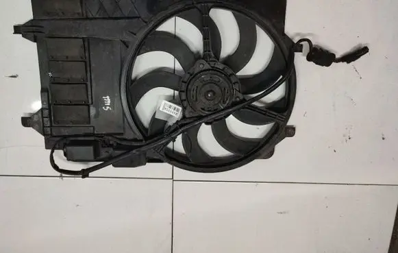 Mini One - Cooper R50 - 53 Radiator cooling fan shroud 1742147557702
