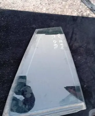 Mercedes-Benz C W204 Rear vent window glass 43R00049 E00025520 DOT23M25A40