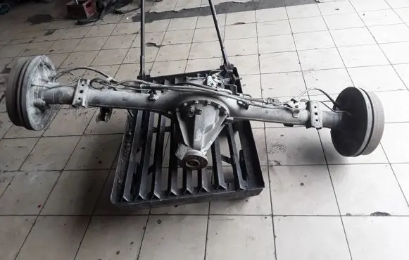 Rear axle beam