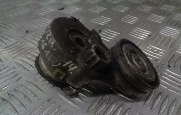 Opel Zafira B Alternator belt tensioner pulley 55556090AZ