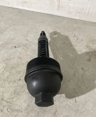 BMW 5 E60 E61 Oil filter cover 7789323
