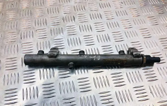 Mercedes-Benz E W211 Fuel main line pipe A6420700695