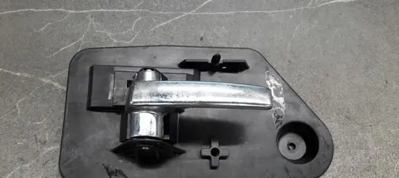 Opel Omega B2 Front door interior handle 24427639