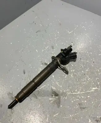 Volvo XC60 Fuel injector 31303238