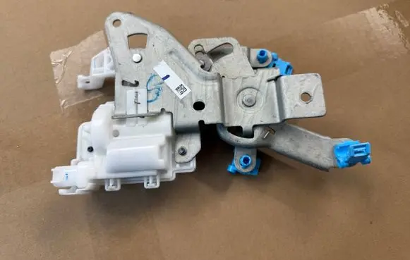 Volkswagen Amarok II Tailgate/trunk/boot lock/catch/latch