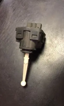 BMW 3 E36 Headlight level adjustment motor 8363925