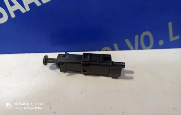 Brake pedal sensor switch
