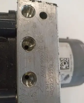 Mercedes-Benz Sprinter W907 W910 ABS Pump A9079007606