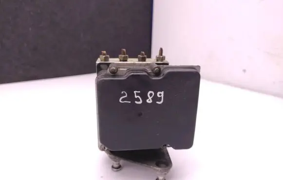 Mercedes-Benz Sprinter W906 ABS Pump A0014462589