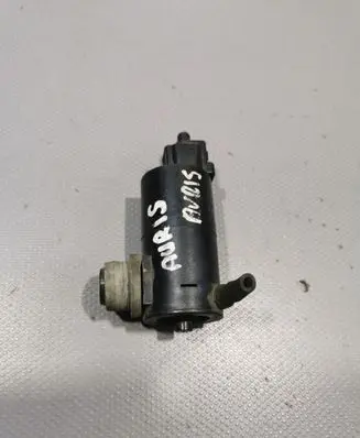 Toyota Auris 150 Windscreen/windshield washer pump 30891