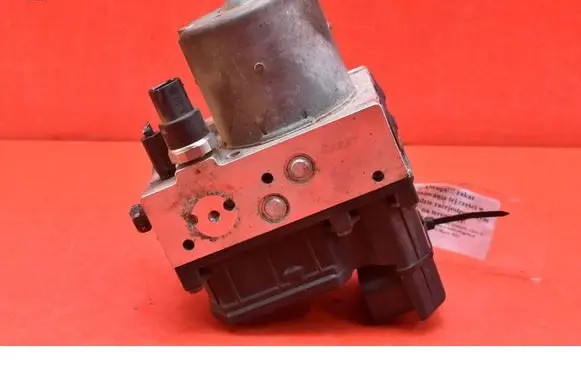 Toyota Avensis Verso ABS Pump 44540-05040