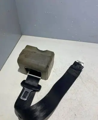 Audi A3 S3 8P Rear seatbelt 8P0857805 33054502