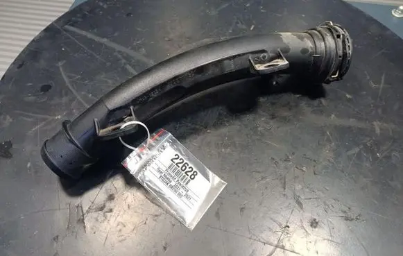 Opel Mokka Air intake hose/pipe
