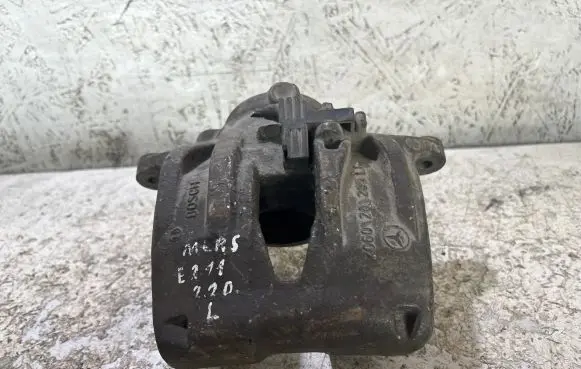 Mercedes-Benz E W211 Front brake caliper