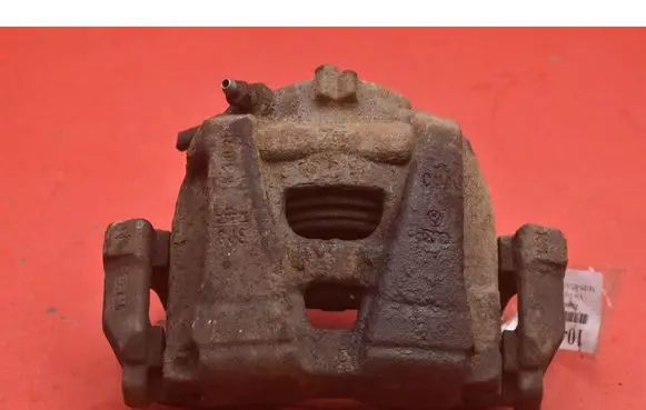 Volkswagen Tiguan Front brake caliper 